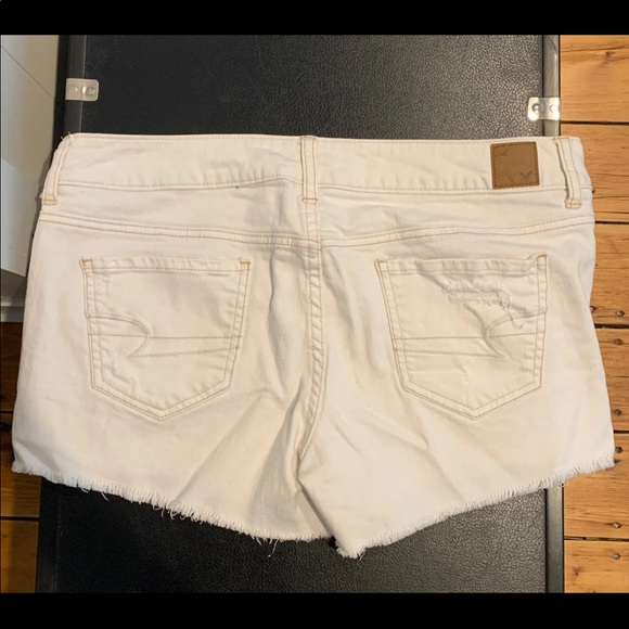 Shorts - Picture 2 of 3